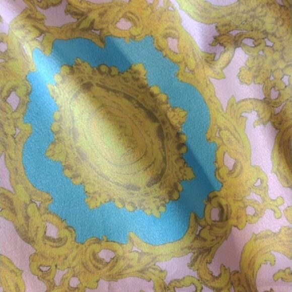 Italian Designer Style Silky Baggy Shorts Size Small Pink Yellow Baroque Italy - Picture 13 of 13